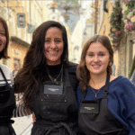 3 handwerkerinnen, christina roth mit ihren lehrlingen