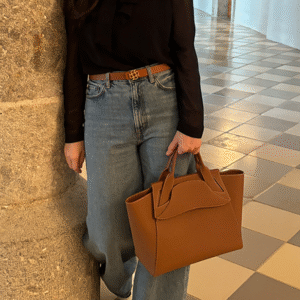 Von Hand genähte Tasche Modell Ursula